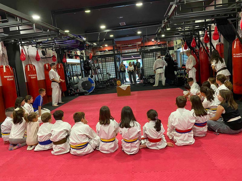 PAPAPOULIOS Budokai Fighters Club: Τελέσθηκε ο καθιερωμένος αγιασμός στα dojo Καλαμπάκας, Τρικάλων & Πύλης