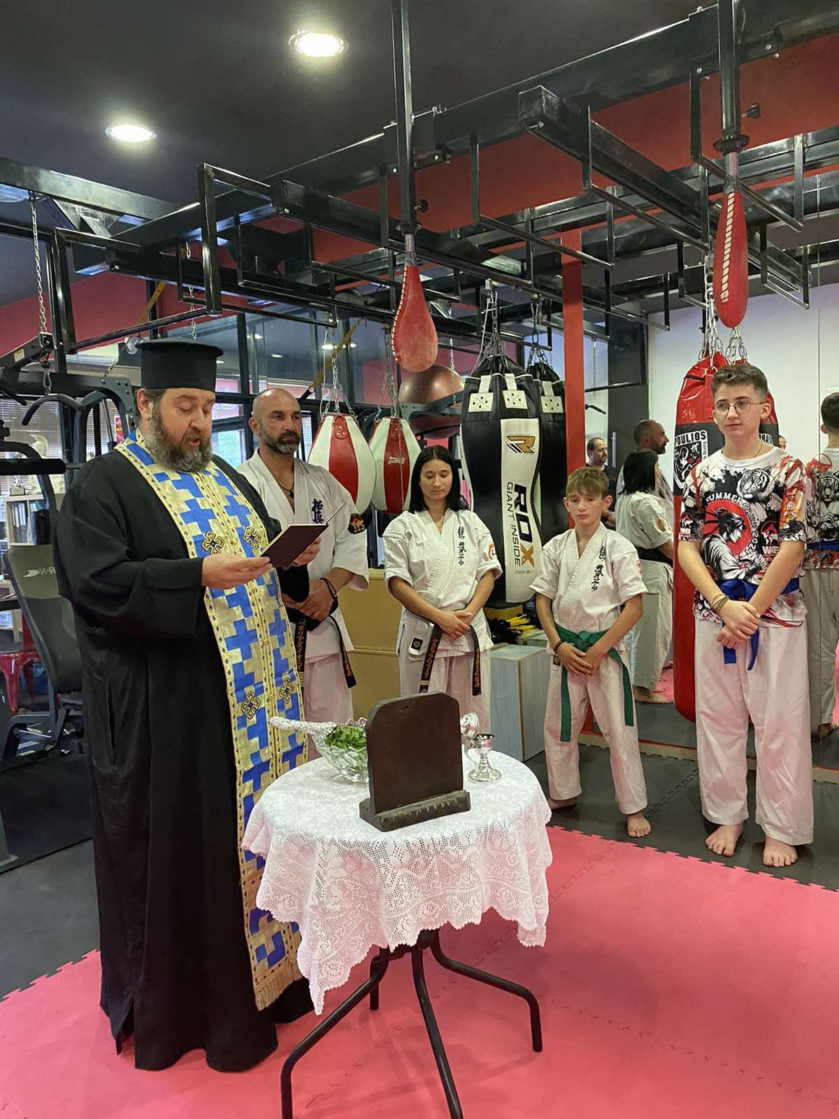 PAPAPOULIOS Budokai Fighters Club | Τελέσθηκε ο καθιερωμένος αγιασμός στο dojo Πύλης ~ Απονομή πτυχίων & Ομαδική προπόνηση